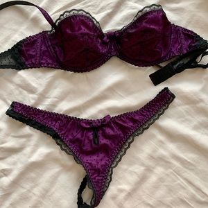 Agent Provocateur ultra sexy violet polka dot set